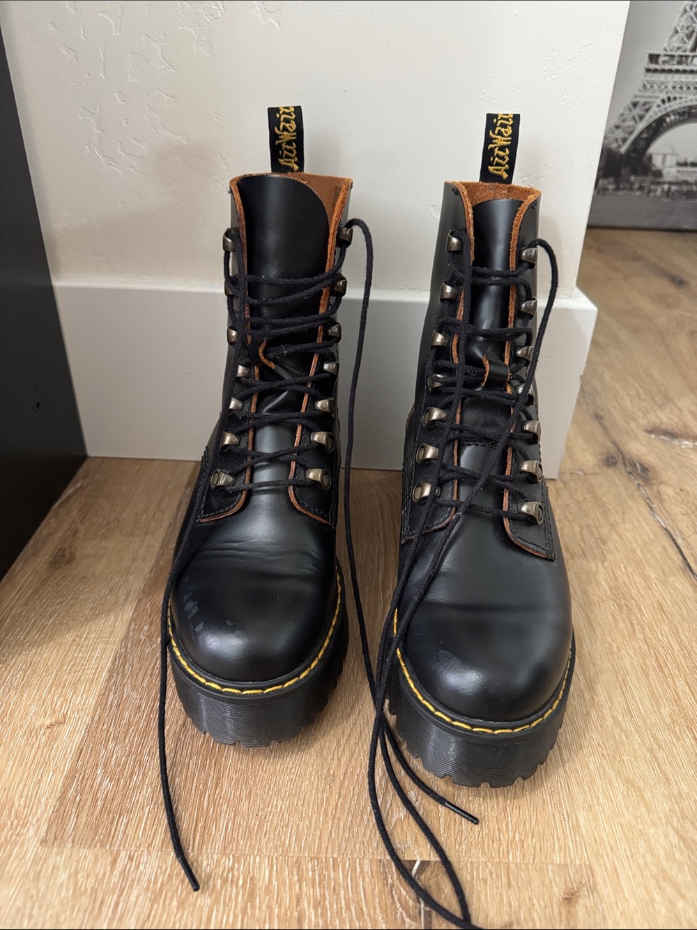 Dr. Marten’s Leona Boots Size 7